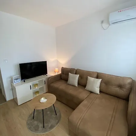 апартман милица דירה