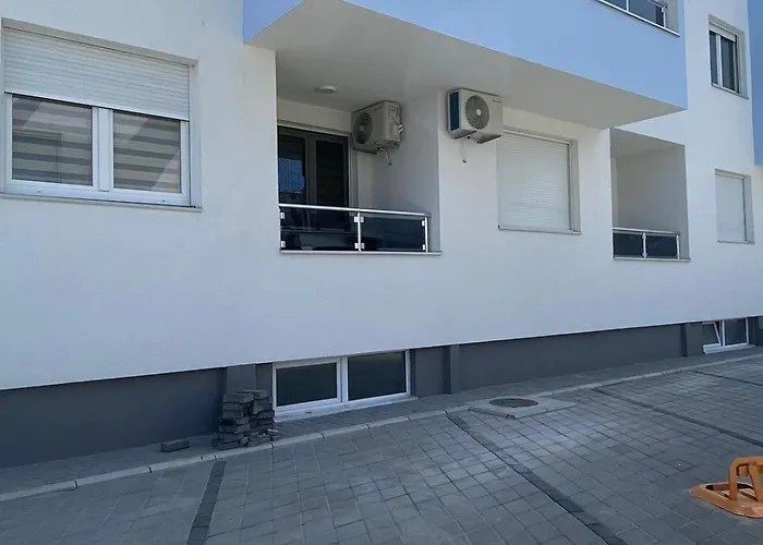 апартман милица アパート